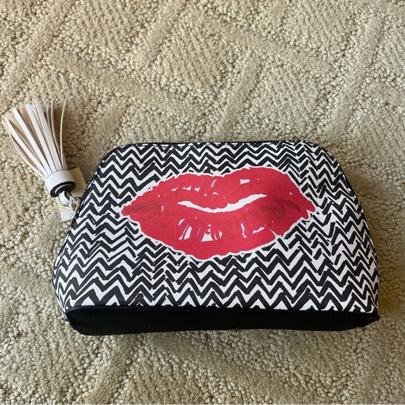 Brighton cosmetic pouch NWT - Picture 3 of 6